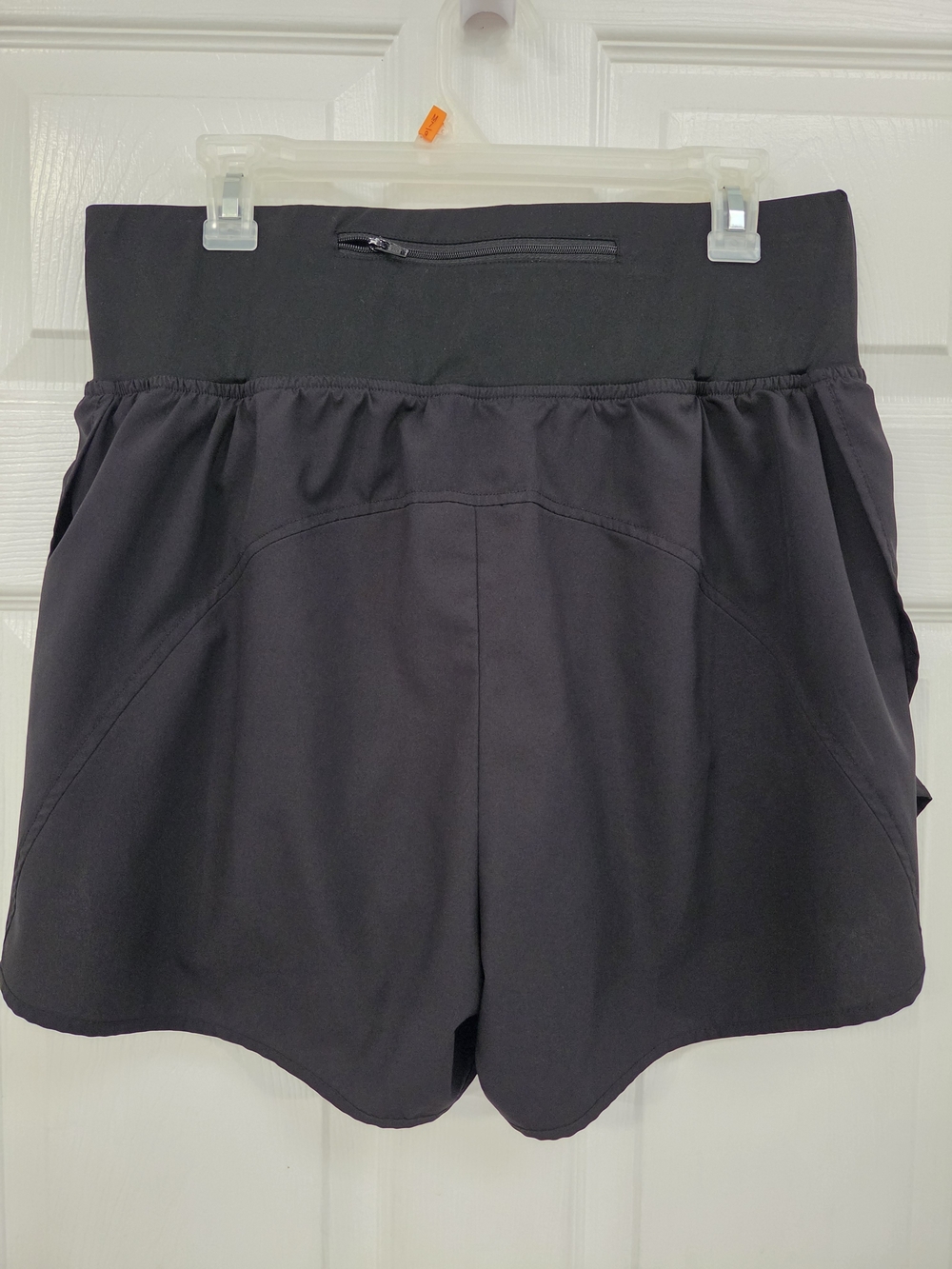 Women’s Black Performance Shorts with High Waist Pocket